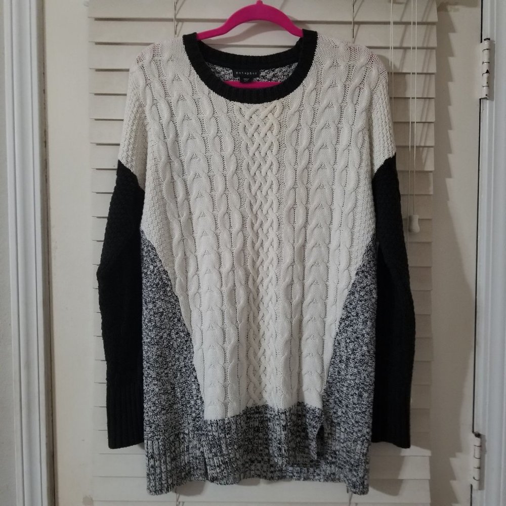 Metaphor medium cream and gray crewneck sweater